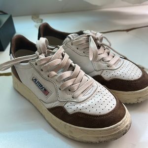 Autry brown shoes
